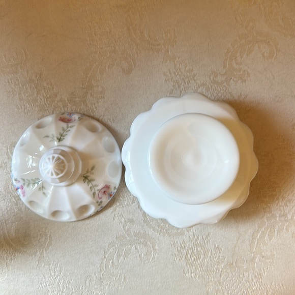 Vintage Westmoreland Coin Dot milk glass candy jar, sugar dish hand painted - Picture 7 of 10
